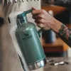 STANLEY Easy-Pour Growler Classic alus krūze 1,9L zaļa