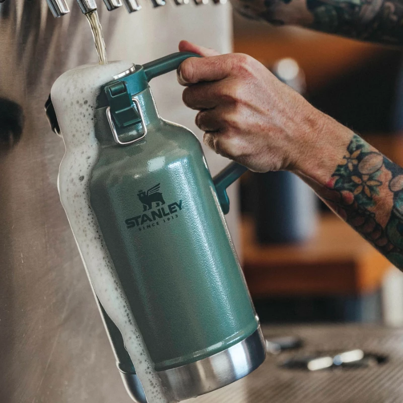 STANLEY Easy-Pour Growler Classic alus krūze 1,9L zaļa