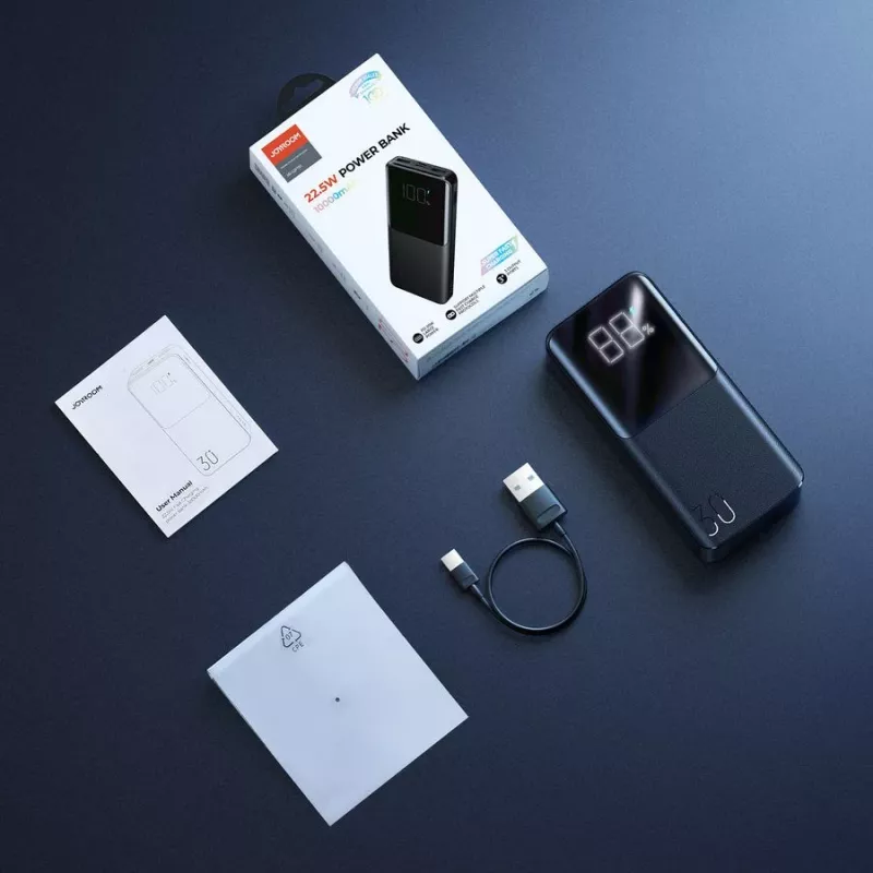JOYROOM JR-QP193 30000 mAh 22,5 W pārnēsājamais akumulators ar digitālo displeju, PD3.0/QC3.0, 3 izejas (2 USB-A + 1 USB-C), 2 ieejas (USB-C + Micro USB), melns