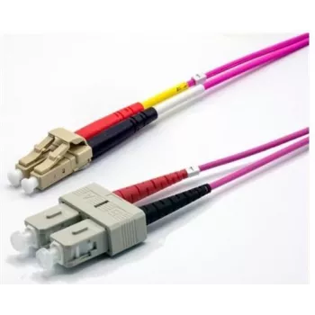 EKIVALAN OM4 Duplex šķiedras komutācijas kabelis LC/SC, 50/125 µm, viršu violeta, 5 m COZOM4DCLC2SE0050A