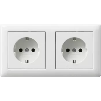 Gira 479303 SCHUKO divvietīga kontaktligzda, iepriekš savienota, ar rāmīti
