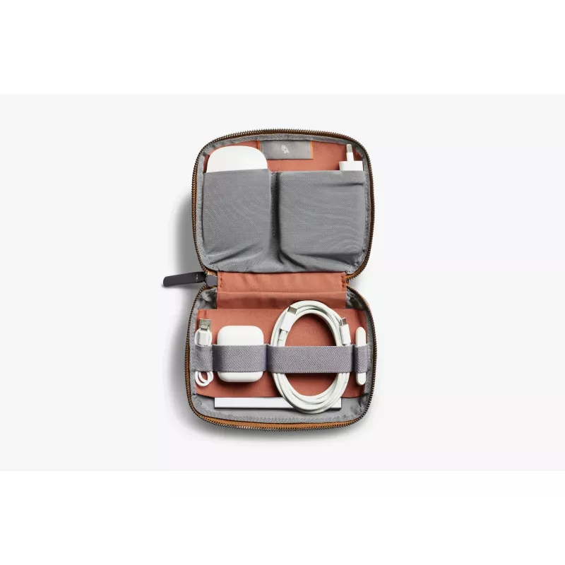 Bellroy Tech Kit Compact - Bronzas tehnikas piederumu organizators