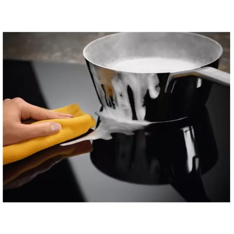 Electrolux LIT60336C 60 cm indukcijas plīts virsma ar 3 gatavošanas zonām, melna