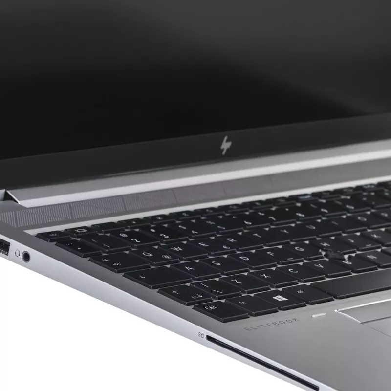 HP EliteBook 855 G7 15,6 collu Full HD klēpjdators - AMD Ryzen 3 PRO 4450U, 8GB RAM, 256GB SSD, Windows 11 Pro (Lietots)