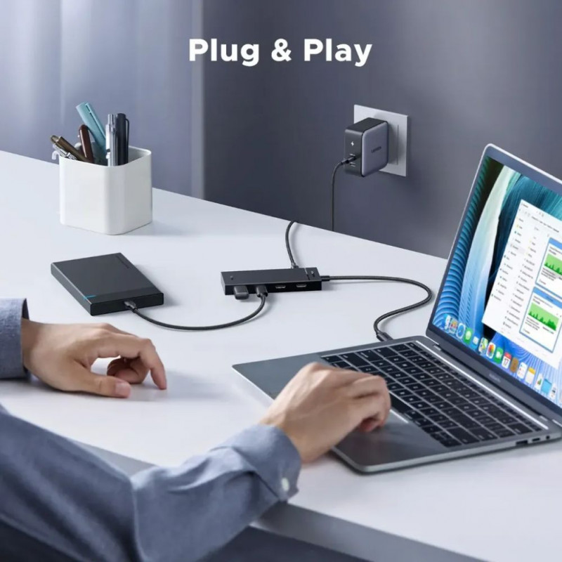 Ugreen USB-C centrmezgls uz 4x USB-C 3.2 / 1x USB-C 100W PD CM806 melns