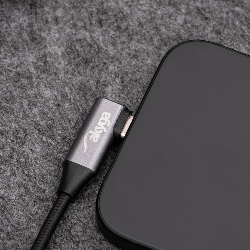 Akyga AK-USB-56 USB-C – Lightning pīts kabelis ar leņķa spraudni, USB 2.0, 30 W, 1 m, melns
