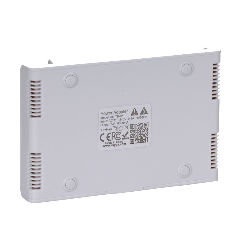 Universālais barošanas adapteris Akyga AK-TB-05 5.0V / 6.0A 30W 4x USB A 1.5m