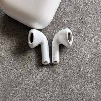 Apple AirPods 5 austiņas, baltas, MKFW4LL/A
