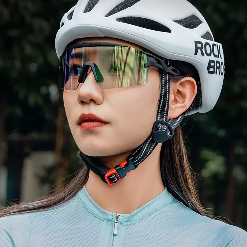 Rockbros fotohromatiskās velosipēdistu brilles ar UV aizsardzību un korekcijas ieliktni, melnas