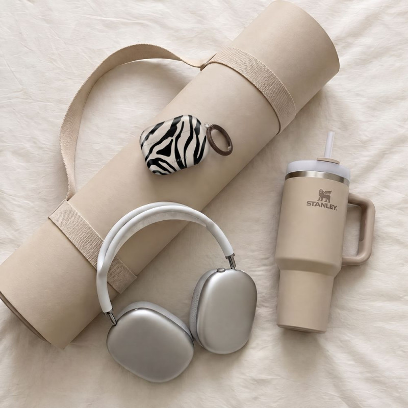 Tech-Protect Lamano maciņš Apple AirPods Pro 3 ar karabīni, Nature Muse (melns un bēšs)