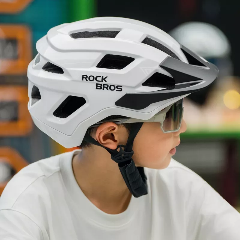Rockbros LK-67 jauniešu velosipēda ķivere ar noņemamu vizieri, 54-58 cm, balta
