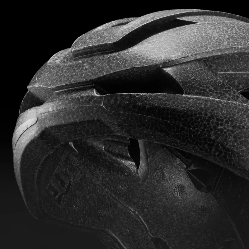 Rockbros LK-15 oglekļa šķiedras velosipēda ķivere L izmērs (58-62cm), hameleona zila