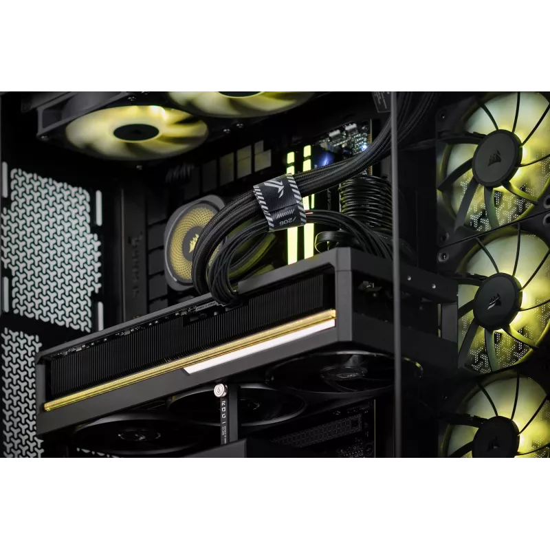 Actina PC AMD Ryzen 7 9800X3D 32 GB DDR5-SDRAM 2 TB SSD AMD Radeon RX 9070 XT Midi Tower Melns