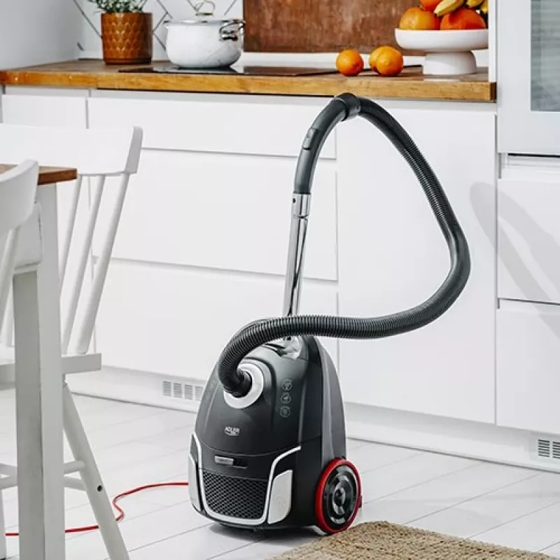 Adler AD 7054 Bezputekļu putekļsūcējs 2200 W ar HEPA filtru, 1,5 L putekļu tvertni, teleskopisko metāla cauruli, melns/sudrabs
