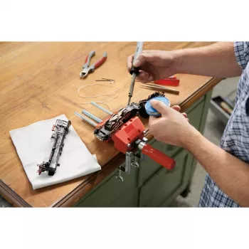 BESSEY S10-ST Mini skrūvspīles S 10 skrūves spaile, sarkana, 100 mm iespīlēšanas platums, 50 mm rīkles dziļums, ar 2 galda skavām