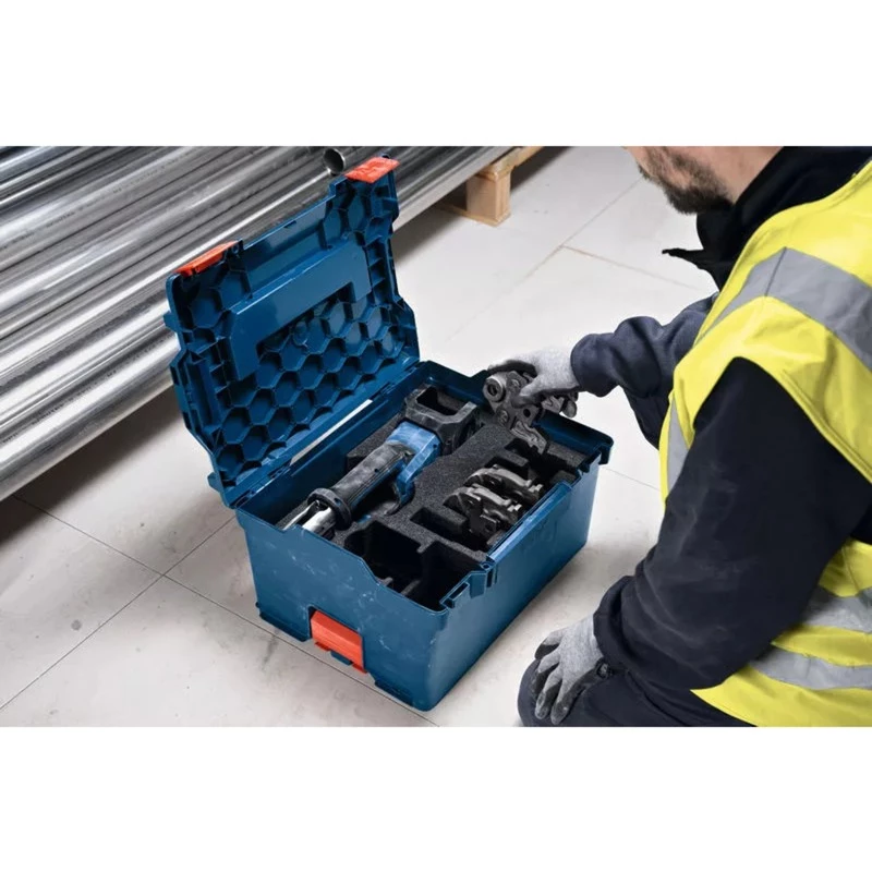 Bosch Professional GPT 18V-19 bezvadu presēšanas instruments 18V Solo komplekts SV (3 Compact SV spīles, L-BOXX, bez akumulatora/lādētāja)
