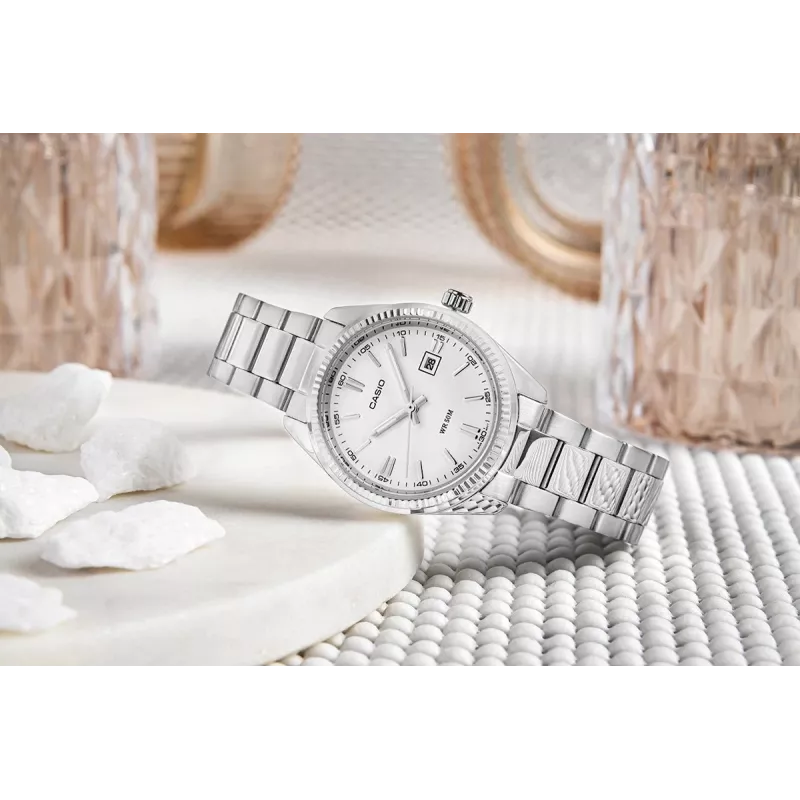 CASIO LTP1302PD7A1V Unisex Analogais kvarca pulkstenis, sudraba nerūsējošais tērauds, 34.5 x 30.2 x 8.7 mm