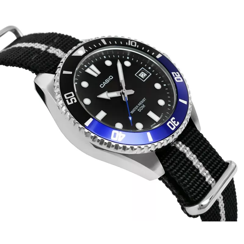 Casio MDV-10C-1A2VEF Vīriešu Nirēja Pulkstenis Melns Nerūsējošais Tērauds Sveķi