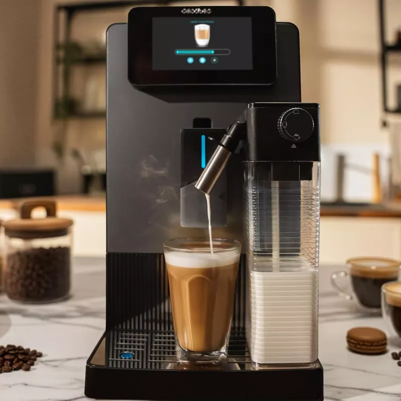 Cecotec kafijas automāts Cremmaet Latte Jar 19 bāri automātisks ar iebūvētu piena putotāju Melns/Sudrabs 1500 W