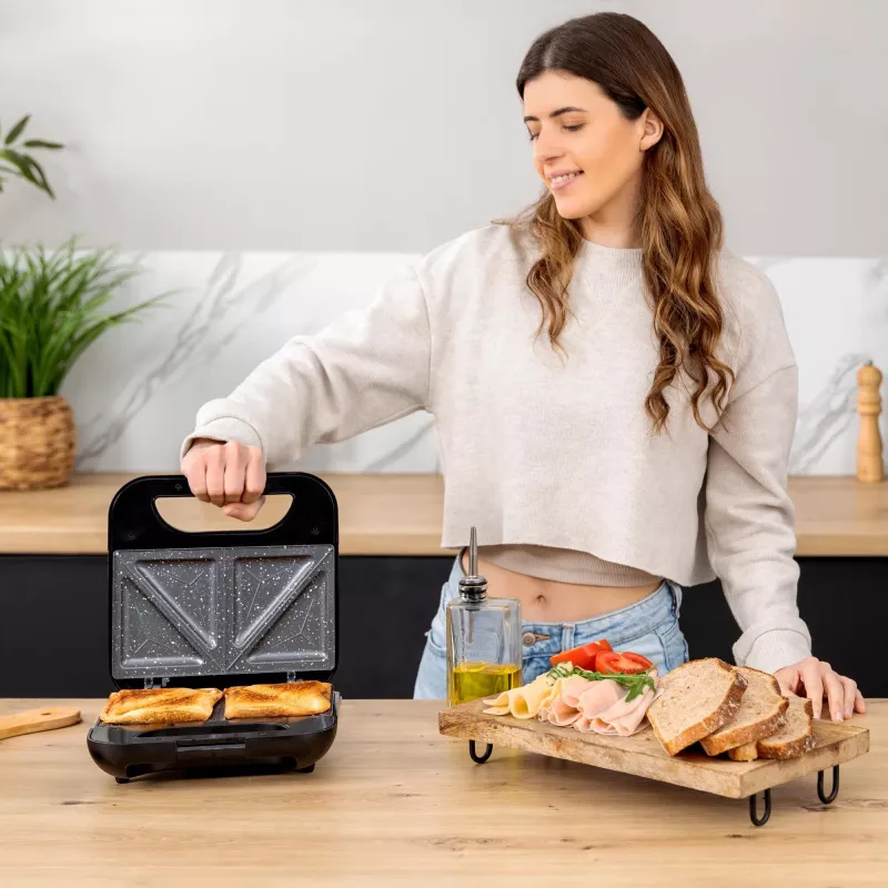 CECOTEC Rock'nToast Classic+ Sviestmaižu gatavotājs (nerūsējošais tērauds/melns, 800 W, 2 personām)