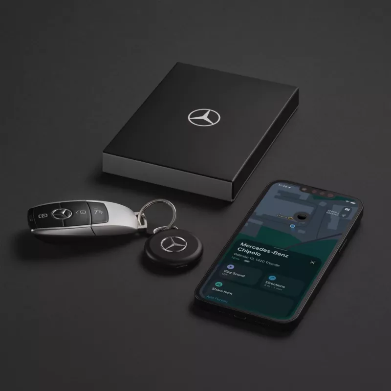 Chipolo LOOP Mercedes – uzlādējams Bluetooth izsekotājs ar silikona cilpu iOS un Android ierīcēm, melns