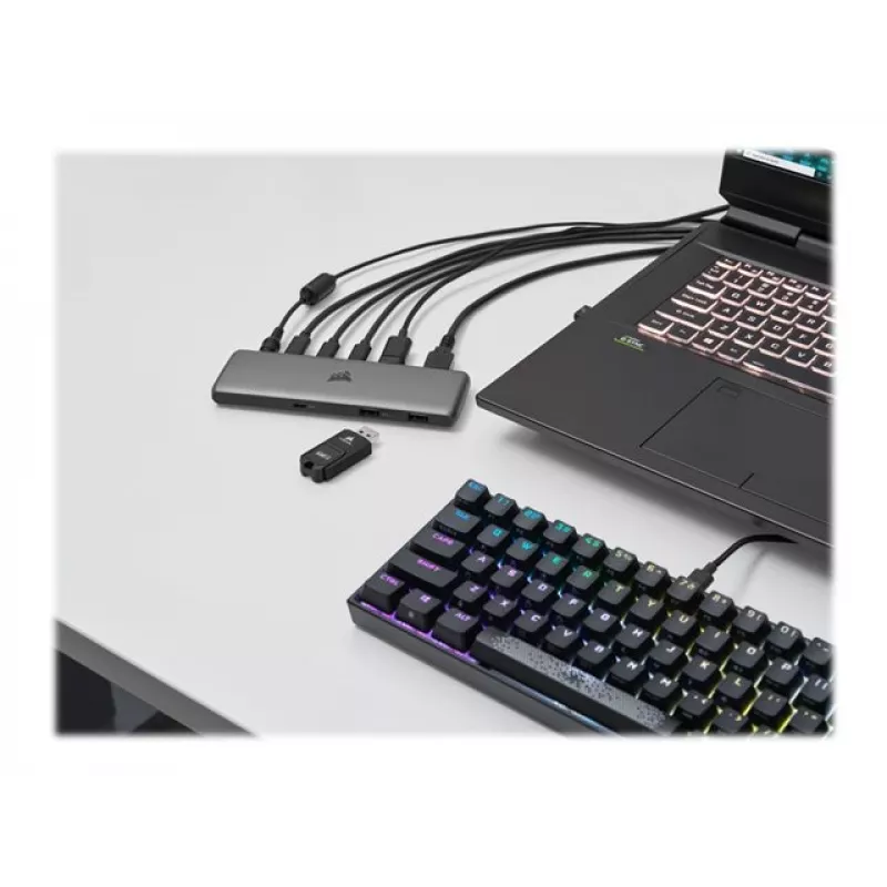 Corsair USB100 7 portu USB-C centrmezgls ar 4 USB 3.0 Type-A un 3 USB-C portiem, 5Gbps, alumīnija, melns
