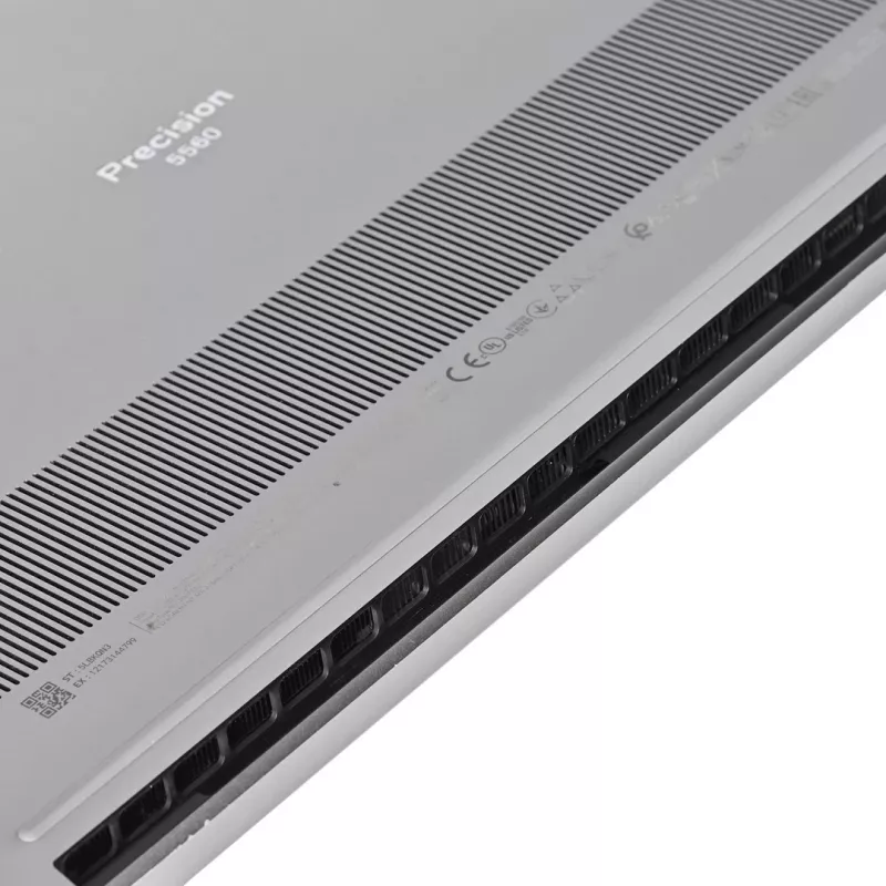 DELL Precision 5560 i7-11850H 32GB 512GB SSD 15,6 collu FHD NVIDIA T1200 US QWERTY Win11 Pro Lietots