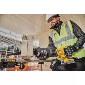 DEWALT 18V XR bezsuku zāģis ar 2x5Ah PowerStack baterijām un TSTAK komplekta kasti
