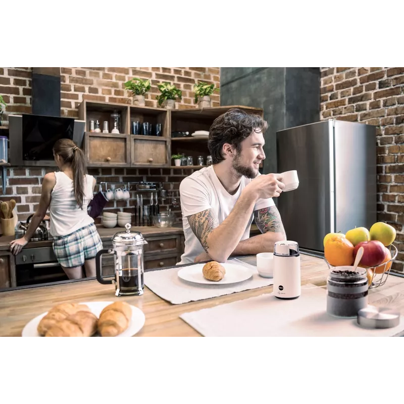 ELDOM MK50 CAFF elektriskā kafijas dzirnaviņas asmens 150W 50g melns