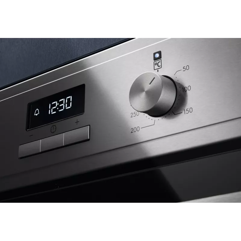 Electrolux EOF3H70X Iebūvējamā elektriskā viena cepeškrāsns, 72L, A+ enerģija, nerūsējošais tērauds
