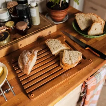 Fiskars 1059230 Taisnstūra bambusa griešanas dēlis 35 x 25 cm