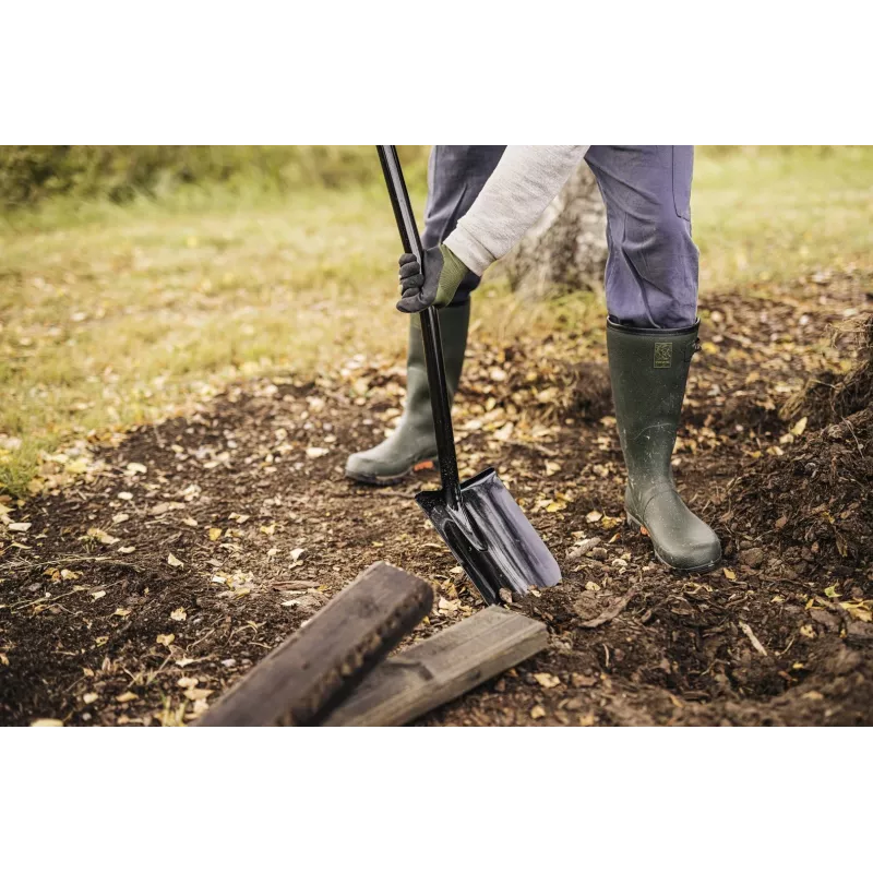 FISKARS SOLID+ XL Sharp Spade ar garu tērauda kātu, bora tērauda asmeni, D-rokturi, 1250 mm