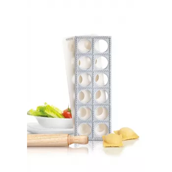 GEFU 3-daļīgs raviolu gatavošanas komplekts ar dēli, griezēju un rullīti, 24 kvadrātveida ravioli 60x60 mm, balts/sudrabs