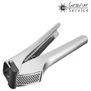 GEFU GARLICO Ķiploku spiede, nerūsējošā tērauda ķiploku spiede ar iebūvētu tīrīšanas tapu, ergonomisks rokturis, trauku mazgājamā mašīnā droša, sudraba