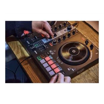 Hercules DJ Essentials Kit ar DJControl Inpulse 200, DJMonitor 32 skaļruņiem un HDP DJ45 austiņām