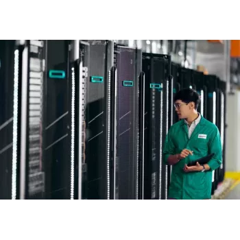 HPE DL380 G11 2U aizmugurējais seriālais ports - noliktavā (P48824-B21)