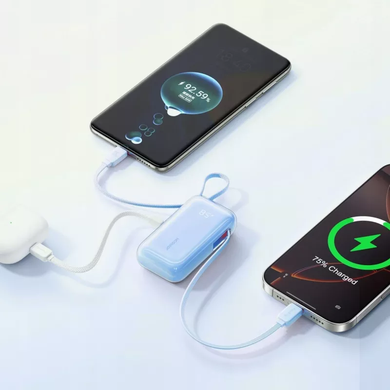 Joyroom JR-PR2L 10000mAh 35W Power Bank ar digitālo displeju, iebūvētiem izvelkamiem USB-C un Lightning kabeļiem (0,7m), zils