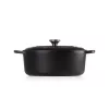 Le Creuset Signature ovāls cepamais trauks 31 cm melns emaljēts čuguns (4.7L)