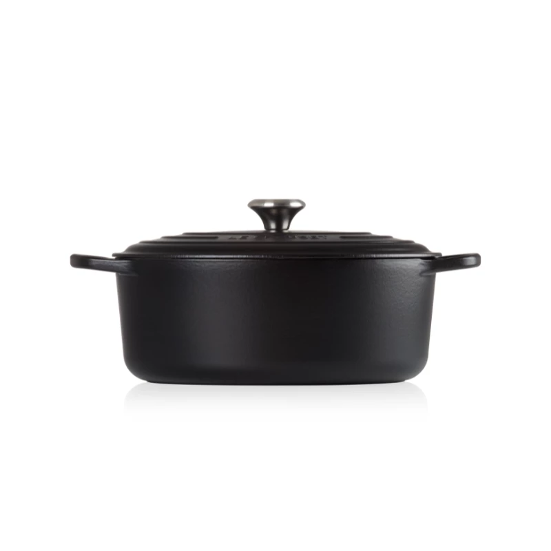 Le Creuset Signature ovāls cepamais trauks 31 cm melns emaljēts čuguns (4.7L)