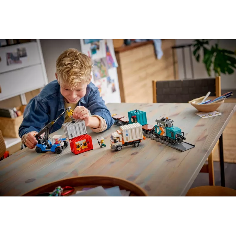 LEGO City 60509 Ostas kravas vilciens ar celtni un kravas automašīnu