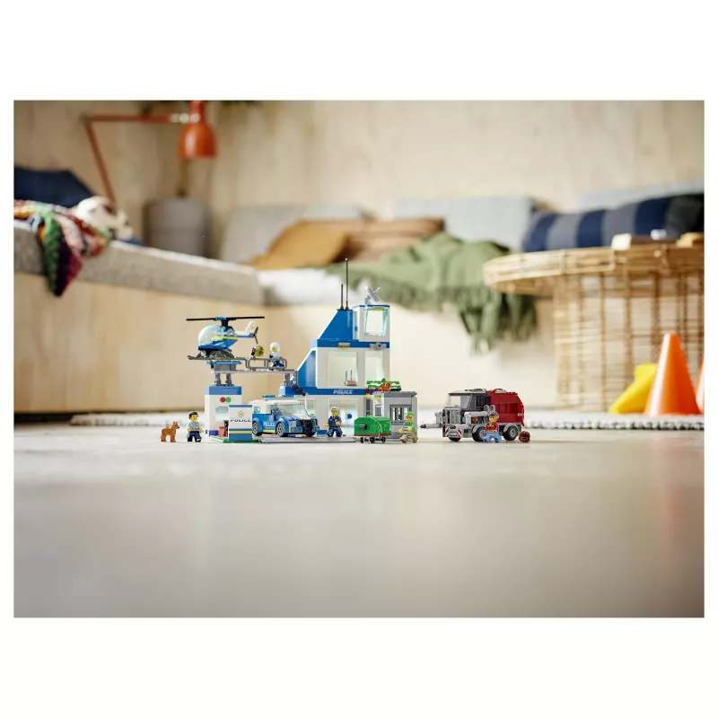 LEGO City policijas iecirkņa konstruktors 60316