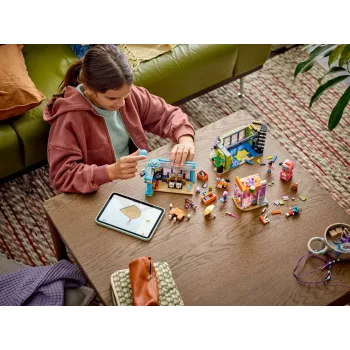 LEGO Friends 42674 Komiksu un spēļu veikala būvēšanas komplekts