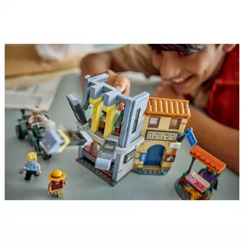 LEGO One Piece 75642 Showdown with Captain Smoker būvēšanas komplekts