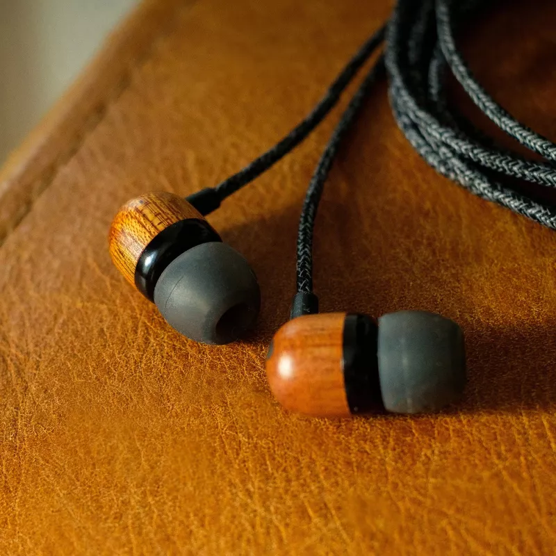 Marley Smile Jamaica vadu austiņas ar iebūvētu mikrofonu, USB-C – Signature Black