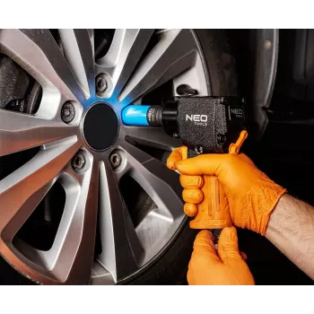 NEO TOOLS 14-004 3,6V bezvadu skrūvgriezis ar 6 uzgaļiem un USB lādētāju