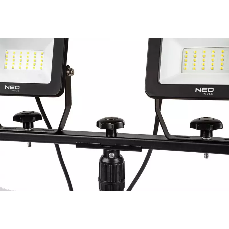 NEO TOOLS dubultais prožektors 2x50W SMD LED 8500lm 230V uz statīva 1.8m