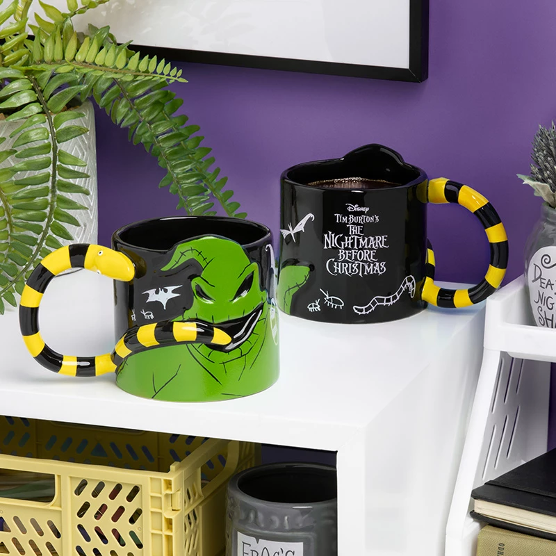 Paladone Oogie Boogie formas krūze, kas spīd tumsā, 350 ml