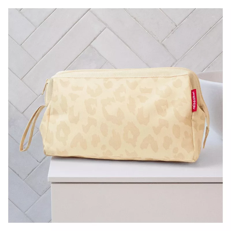Reisenthel Travelcosmetic tualetes piederumu soma Leo Vanilla 4L ūdensnecaurlaidīga WC1043
