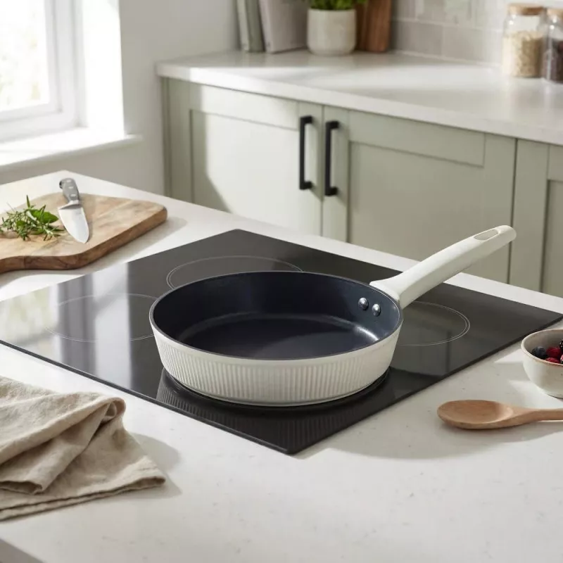 Russell Hobbs RH03862C Cote 28 cm Cepamā panna, Krēmkrāsa