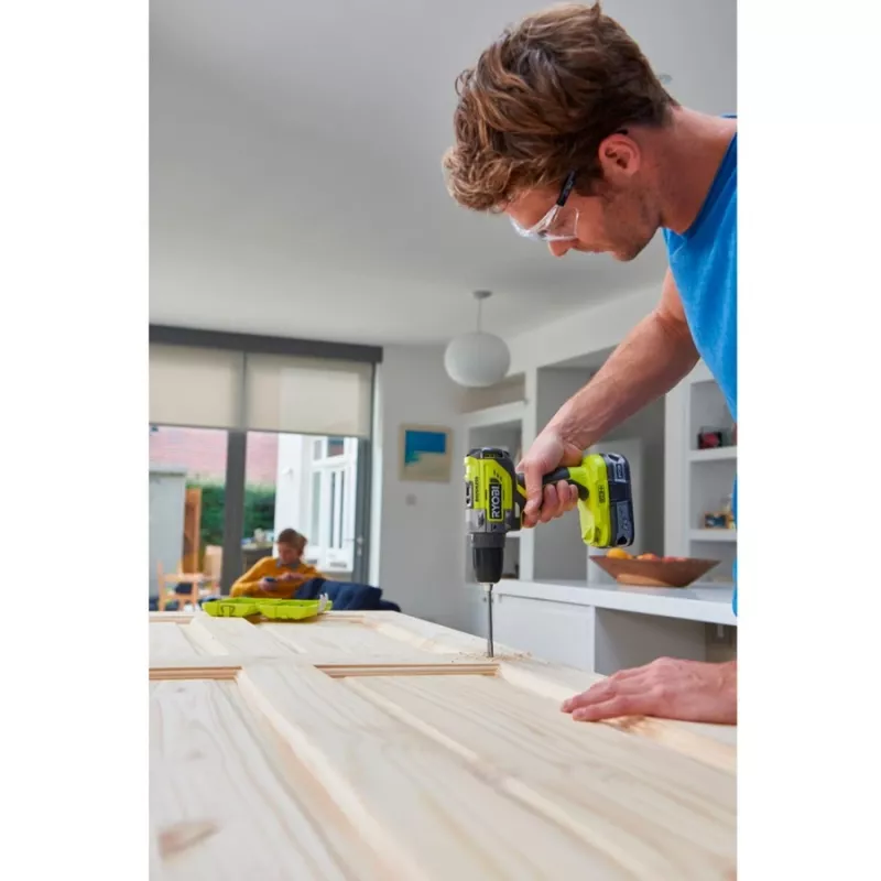 RYOBI ONE+ 18V bezvada triecienurbjmašīna R18PD5-220S, 2x 2.0Ah Li-Ion akumulatori